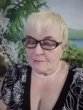 VioletSweet566 online show from February 2025 04:03:02 PM