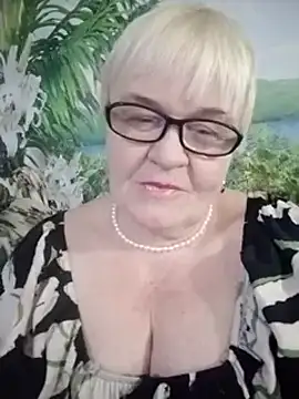 VioletSweet566 online show from February 2025 01:51:01 PM