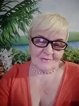 VioletSweet566 online show from March 2025 05:06:02 PM