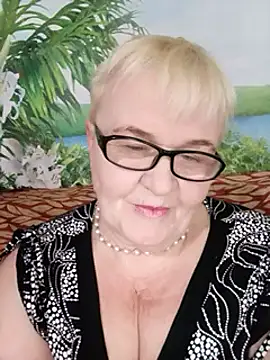 VioletSweet566 online show from March 2025 03:35:02 PM