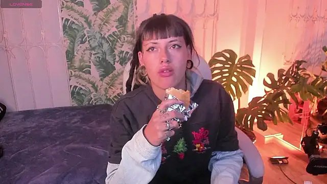  sharlotte777 online show from March 2026 01:49:02 PM