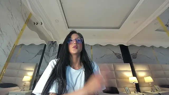 Princess Violett online show from September 2025 02:39:02 PM