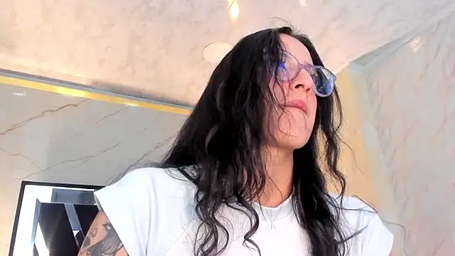 Princess Violett online show from February 2026 05:02:02 PM