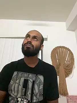 islandvybee55 online show from December 2024 01:36:01 AM