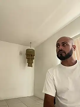 islandvybee55 online show from January 2025 10:17:02 PM