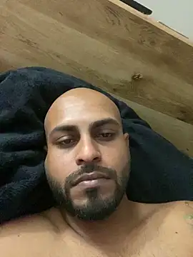 islandvybee55 online show from March 2026 02:11:02 PM