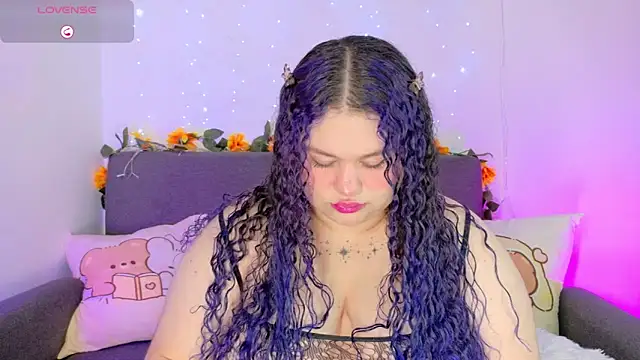 lunitaa0 online show from May 2026 11:50:01 AM