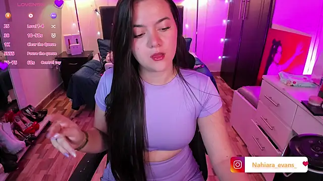 NahiaraEvans  online show from January 2026 05:22:02 AM