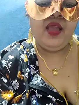 Snapshot of tamilthanushri chatting on February 2025 12:28:01 AM tamilthanushri online show from February 2025 12:28:01 AM