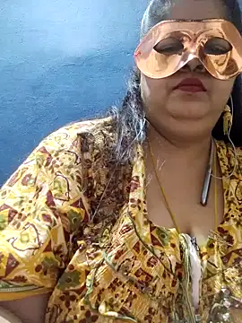 Snapshot of tamilthanushri chatting on February 2025 03:51:01 AM tamilthanushri online show from February 2025 03:51:01 AM