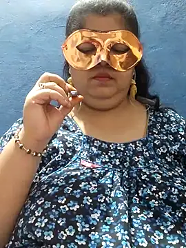 Snapshot of tamilthanushri chatting on February 2025 08:33:01 AM tamilthanushri online show from February 2025 08:33:01 AM