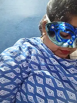 Snapshot of tamilthanushri chatting on February 2025 06:04:02 PM tamilthanushri online show from February 2025 06:04:02 PM