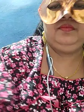 Snapshot of tamilthanushri chatting on February 2025 07:06:02 AM tamilthanushri online show from February 2025 07:06:02 AM