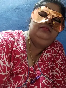 Snapshot of tamilthanushri chatting on February 2025 05:42:02 AM tamilthanushri online show from February 2025 05:42:02 AM