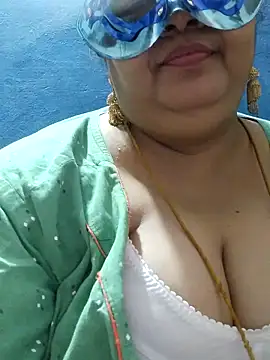 Snapshot of tamilthanushri chatting on February 2025 09:14:02 PM tamilthanushri online show from February 2025 09:14:02 PM