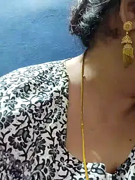 Snapshot of tamilthanushri chatting on March 2025 04:17:02 AM tamilthanushri online show from March 2025 04:17:02 AM