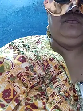 Snapshot of tamilthanushri chatting on March 2025 07:20:02 AM tamilthanushri online show from March 2025 07:20:02 AM