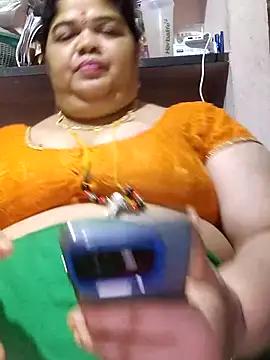 Snapshot of tamilthanushri chatting on October 2025 08:06:02 PM tamilthanushri online show from October 2025 08:06:02 PM