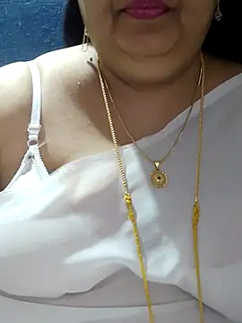 Snapshot of tamilthanushri chatting on October 2025 07:06:02 AM tamilthanushri online show from October 2025 07:06:02 AM