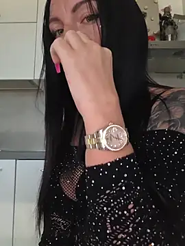 cicciolina online show from November 2025 01:28:01 PM