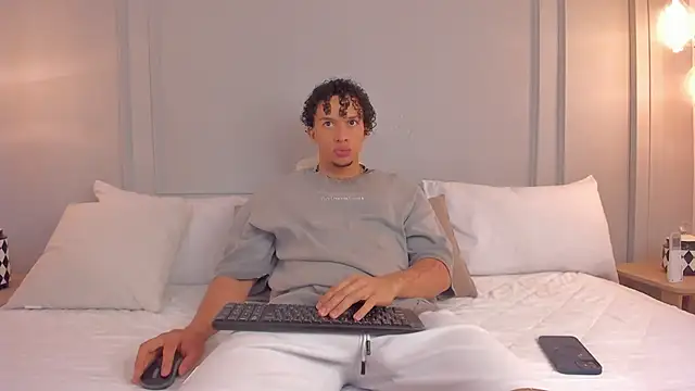 Dominick star online show from December 2025 04:18:02 AM