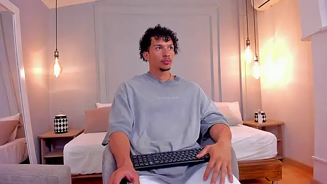 Dominick star online show from February 2026 01:28:02 PM