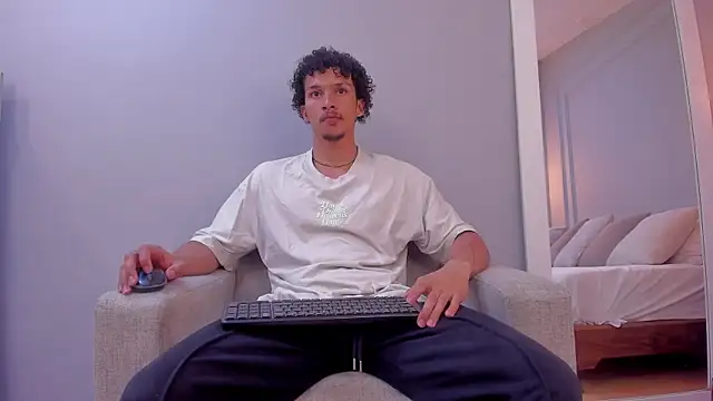 Dominick star online show from February 2026 03:36:02 AM