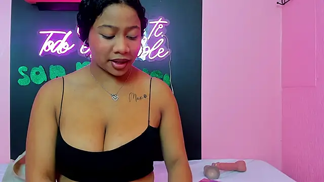 Snapshot of Sofi_Fox_ chatting on March 2025 11:49:02 AM Sofi Fox online show from March 2025 11:49:02 AM