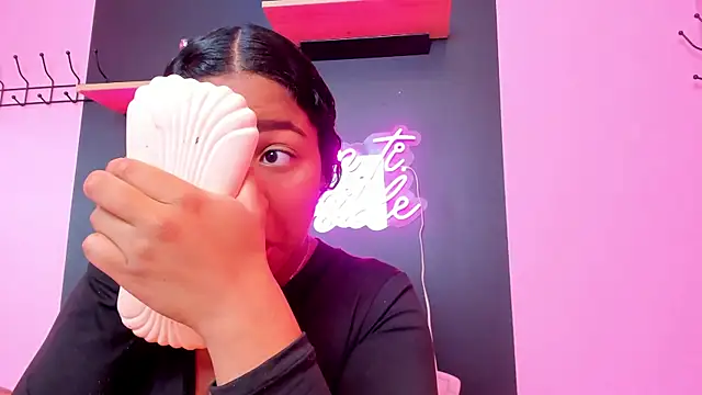 Snapshot of Sofi_Fox_ chatting on March 2025 01:15:01 PM Sofi Fox online show from March 2025 01:15:01 PM