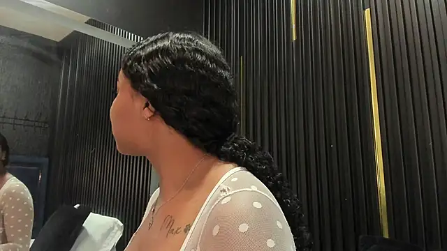 Snapshot of Sofi_Fox_ chatting on November 2025 07:27:01 PM Sofi Fox online show from November 2025 07:27:01 PM