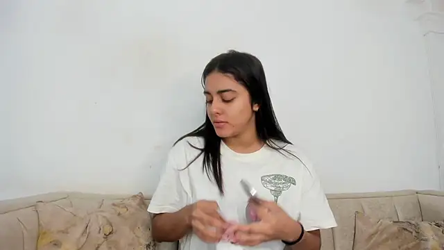 Snapshot of natalia_aguirre1 chatting on October 2025 12:18:02 PM natalia aguirre1 online show from October 2025 12:18:02 PM