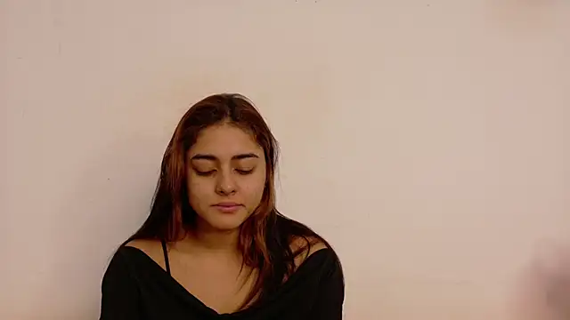 Snapshot of natalia_aguirre1 chatting on February 2026 12:10:01 PM natalia aguirre1 online show from February 2026 12:10:01 PM