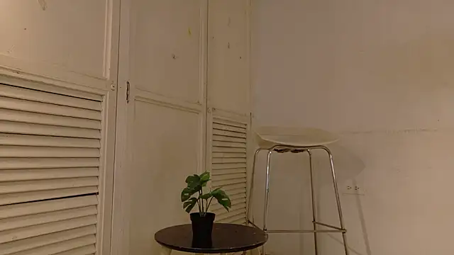 Snapshot of natalia_aguirre1 chatting on February 2026 12:20:01 PM natalia aguirre1 online show from February 2026 12:20:01 PM