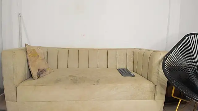 Snapshot of natalia_aguirre1 chatting on February 2026 12:00:01 PM natalia aguirre1 online show from February 2026 12:00:01 PM