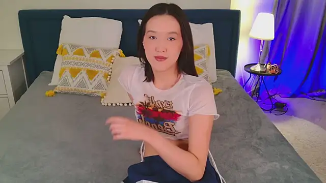 CarrieAmber online show from May 2026 02:00:01 PM