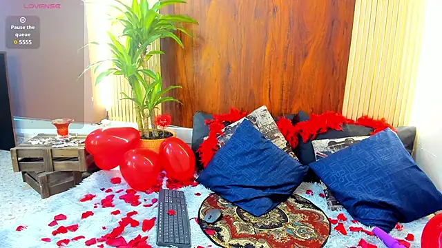 VickyJohnson1 online show from February 2025 08:37:01 PM