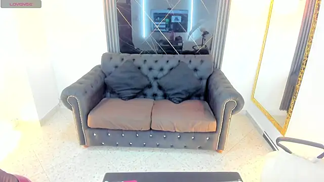 VickyJohnson1 online show from September 2025 08:12:02 PM