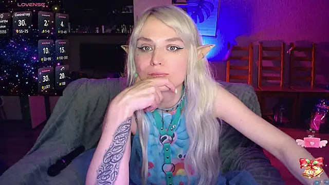 Snapshot of mischellemeow13 chatting on April 2026 01:51:01 AM mischellemeow13 online show from April 2026 01:51:01 AM