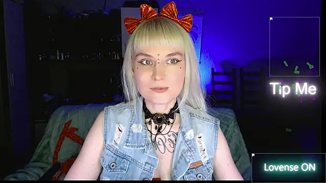 Snapshot of mischellemeow13 chatting on May 2026 11:11:01 PM mischellemeow13 online show from May 2026 11:11:01 PM