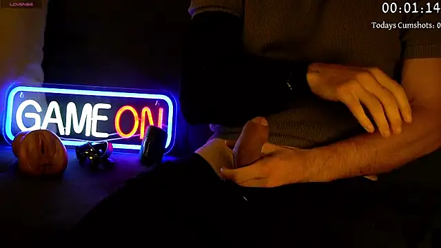 Snapshot of coupleofficial chatting on September 2025 09:37:01 PM coupleofficial online show from September 2025 09:37:01 PM