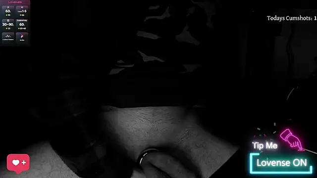 Snapshot of coupleofficial chatting on September 2025 06:09:02 PM coupleofficial online show from September 2025 06:09:02 PM