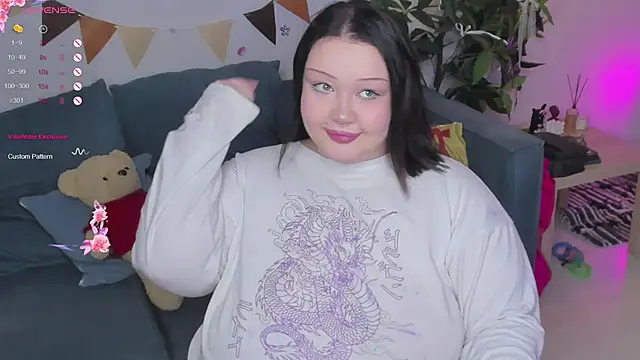 LilyBelll online show from September 2025 05:05:02 PM