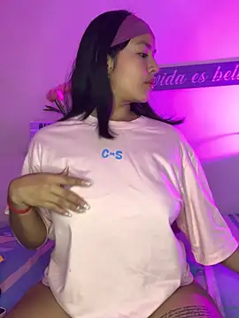 EmmaRossem online show from October 2025 07:45:01 PM