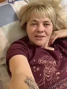 Snapshot of Lia_Laguna77 chatting on February 2025 07:24:02 PM Lia Laguna77 online show from February 2025 07:24:02 PM