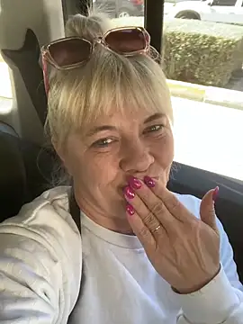 Snapshot of Lia_Laguna77 chatting on March 2025 06:36:01 PM Lia Laguna77 online show from March 2025 06:36:01 PM