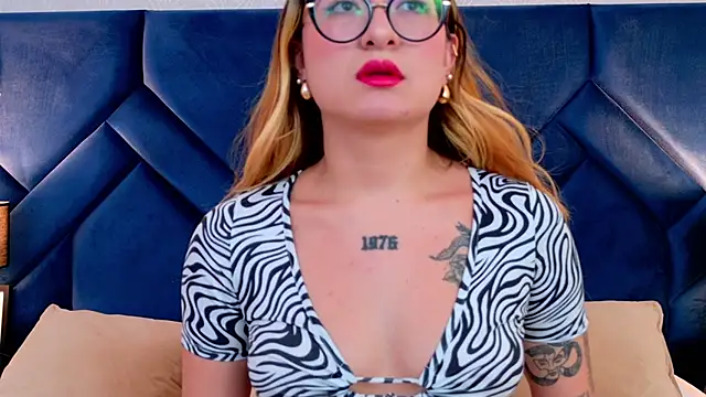 AmbarSantany online show from November 2025 12:13:01 AM