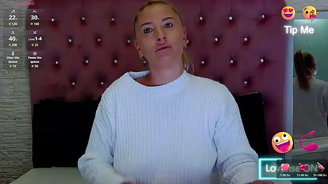 Snapshot of KikiSweet08 chatting on December 2025 05:13:01 AM KikiSweet08 online show from December 2025 05:13:01 AM