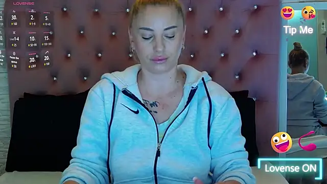 Snapshot of KikiSweet08 chatting on December 2025 05:13:01 AM KikiSweet08 online show from December 2025 05:13:01 AM