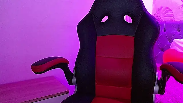 violletha online show from February 2025 12:27:01 PM