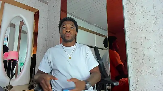 Snapshot of Drake_Nassir4 chatting on March 2025 02:12:01 PM Drake Nassir4 online show from March 2025 02:12:01 PM